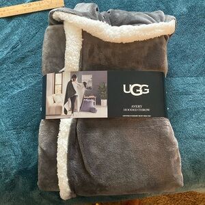 UGG Avery Hooded Throw Blanket